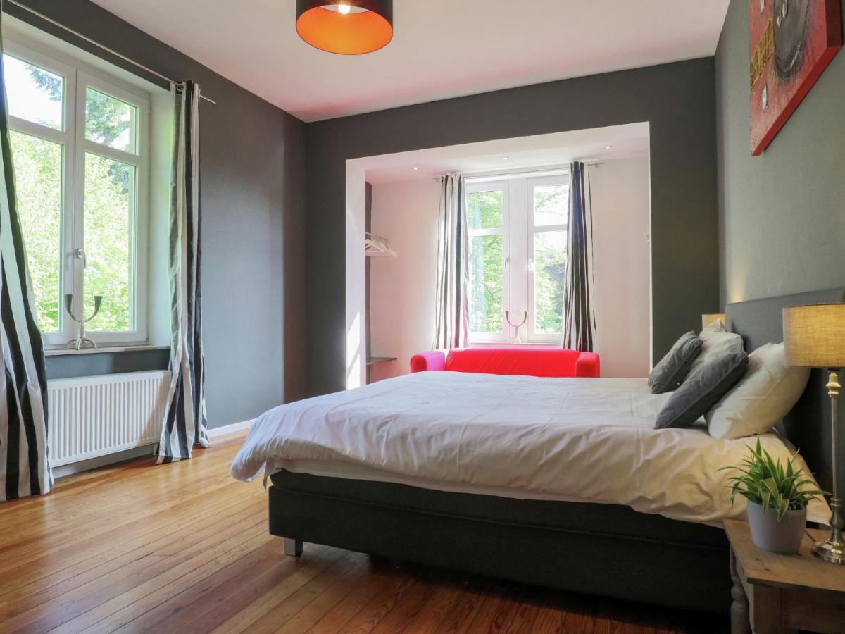 Chateau Hero 110148895