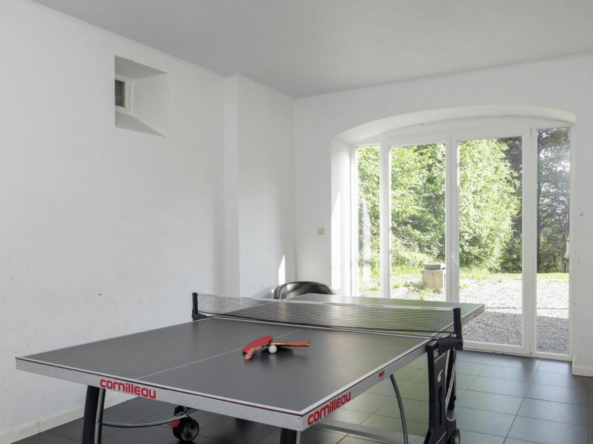 Chateau Hero 110148922